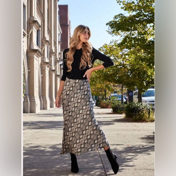 Japparel COSMO SLIP SKIRT - SNAKEPRINT 🔥NWT🔥 - Picture 2 of 3